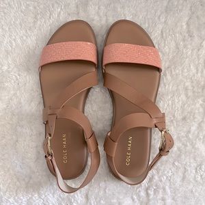 Cole Haan Finders Strappy Sandal size 7 Fits like a 7.5!
